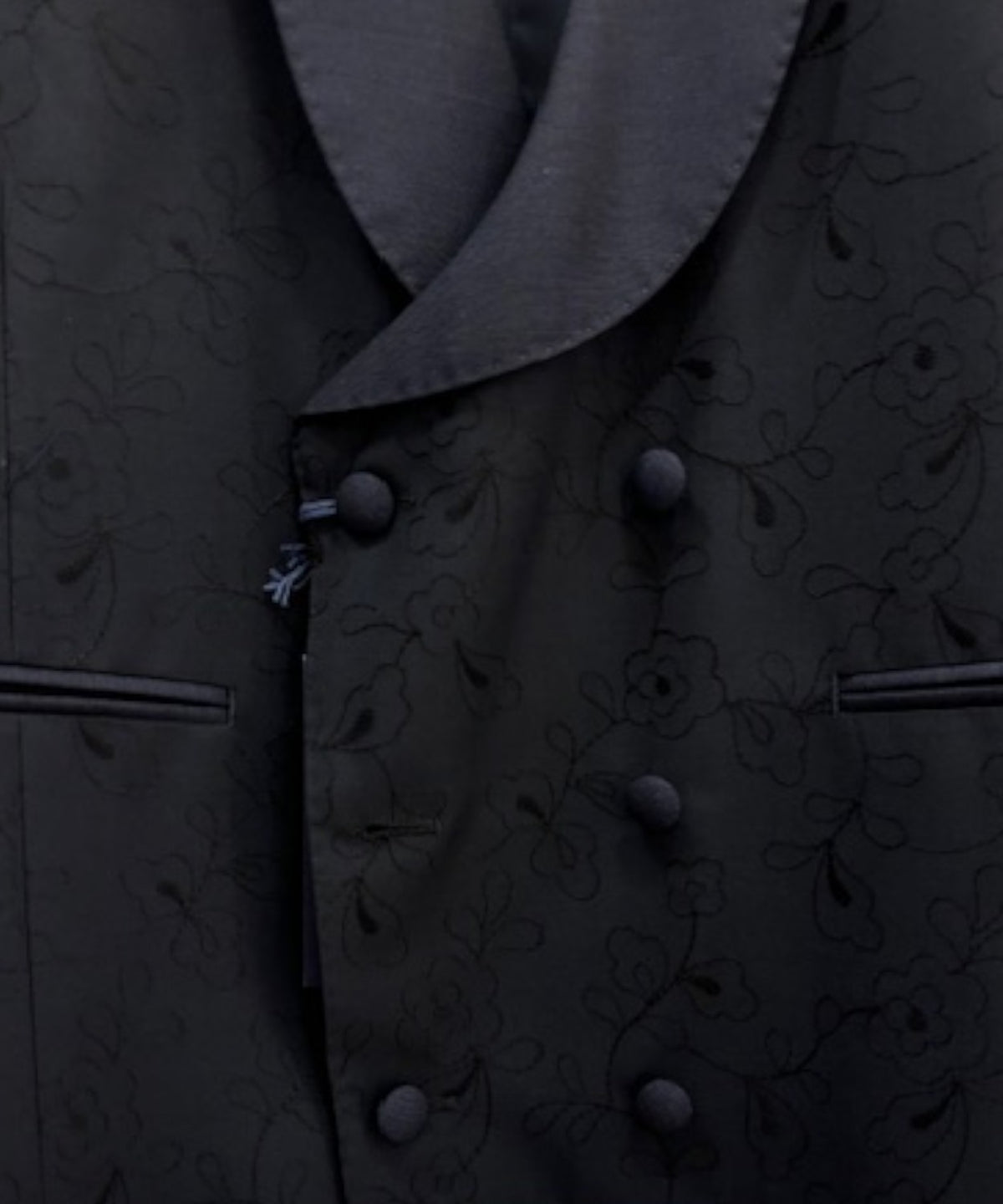 Abito Uomo Lardini - Eleganza Sartoriale per Cerimonie